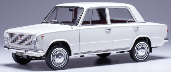 Model auta Fiat 124, biela, 1970