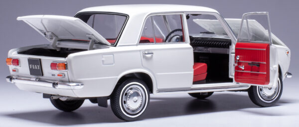 Model auta Fiat 124, biela, 1970