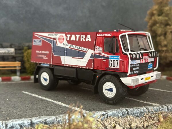 Model auta Tatra 815 Dakar