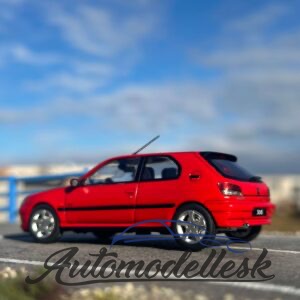 Model auta Peugeot 306 GTI S16, červená, 2002.