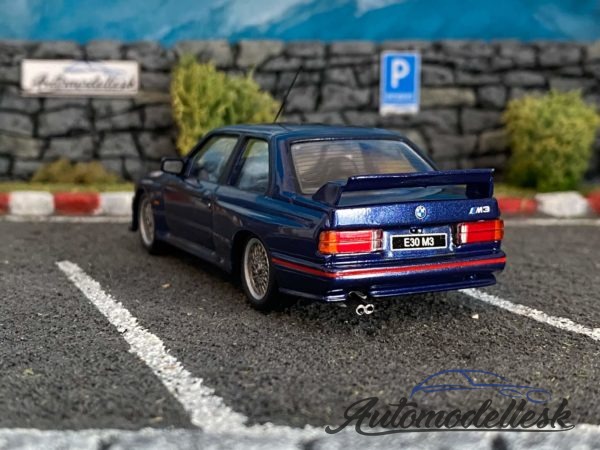 Model auta BMW M3 Sport Evolution