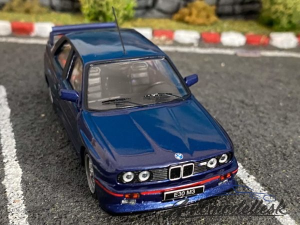 Model auta BMW M3 Sport Evolution