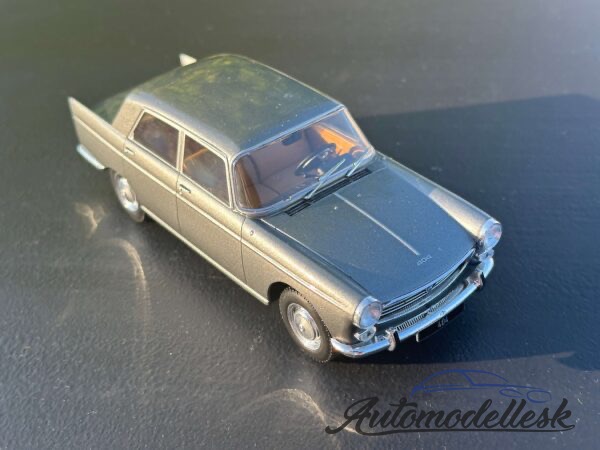 Model auta Peugeot 404