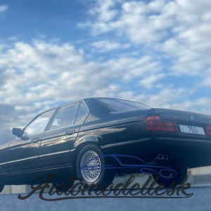 Model auta BMW 750i (E32)