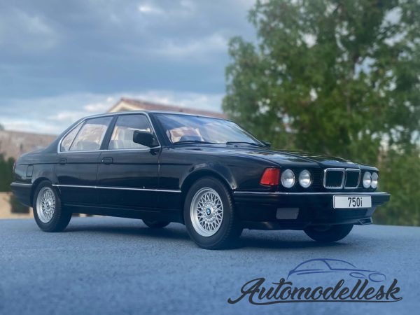 Model auta BMW 750i (E32)