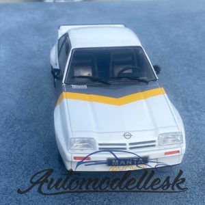 Model auta Opel Manta B 400