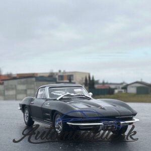 Model auta Chevrolet Corvette Stingray, čierna, 1963