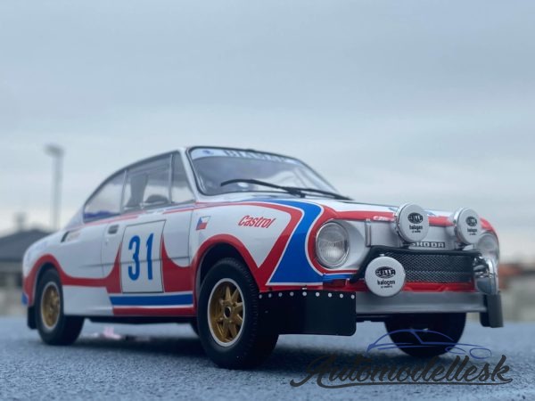 Model auta rally Škoda 130 RS