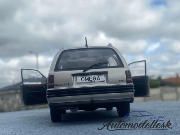 Model auta Opel Omega A2 Caravan,