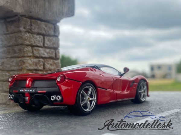 Model auta FERRARI - LAFERRARI 2013