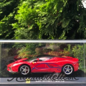 Model auta FERRARI - LAFERRARI 2013