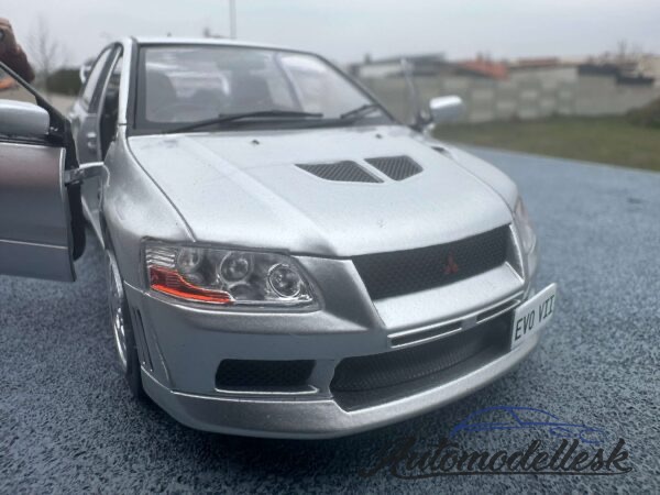 Model auta Mitsubishi Lancer Evolution VII