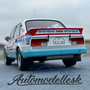 Model auta rally Škoda 130 LR