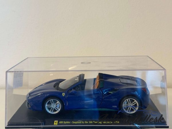 Model auta Ferrari 488 Spider