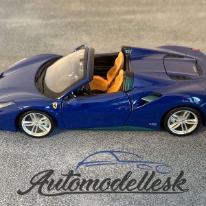 Model auta Ferrari 488 Spider