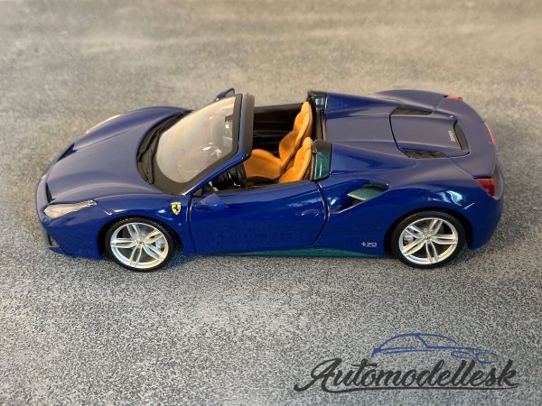 Model auta Ferrari 488 Spider