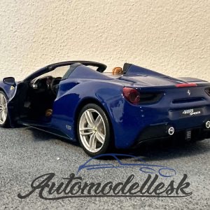 Model auta Ferrari 488 Spider,