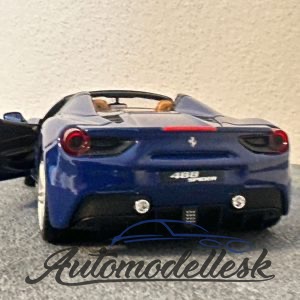 Model auta Ferrari 488 Spider,