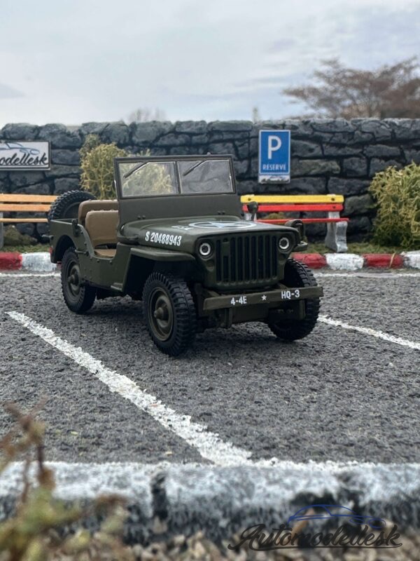 Model auta Jeep Willys MB, olivová, 1943