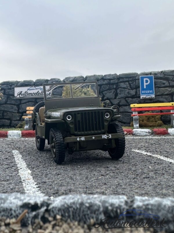 Model auta Jeep Willys MB, olivová, 1943