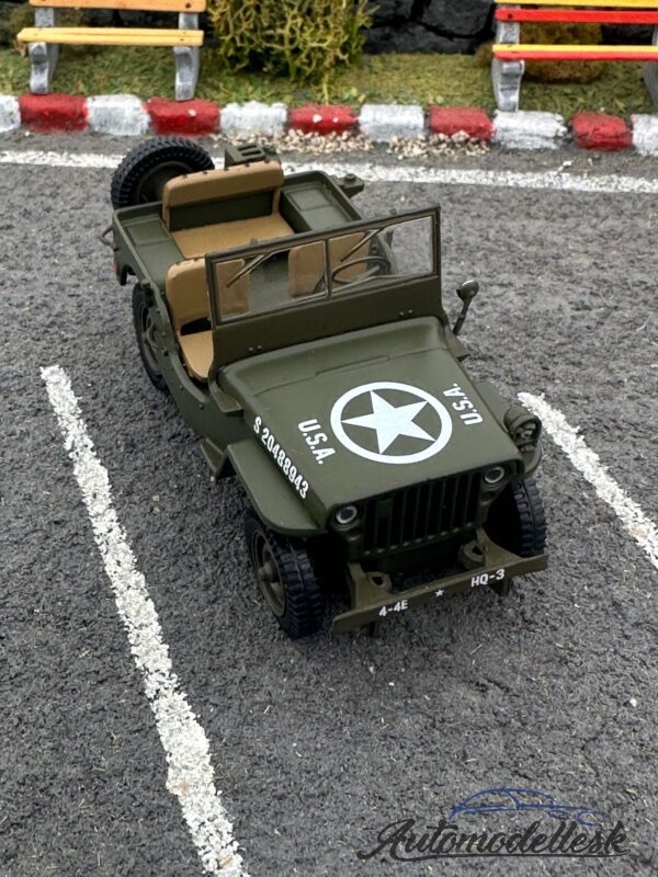 Model auta Jeep Willys MB, olivová, 1943