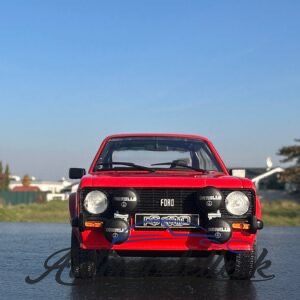 Model auta Ford Escort MK II RS 2000, červená, 1977.