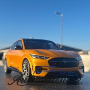 Model auta FORD MUSTANG MACH-E GT PERFORMANCE CYBER ORANGE 2021